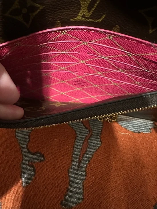 LOUIS VUITTON ❤️🌟UB0188 MONOGRAM TRUNKS COLLECTION POCHETTE WOC ⭐️ - Picture 7 of 11